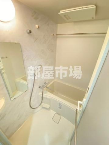 ステージファースト浅草桜橋の浴室