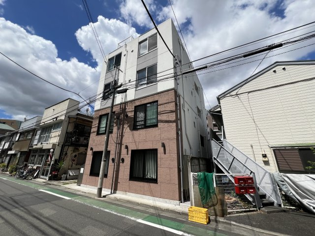 ワレアハレサンゲンヂャヤの外観
