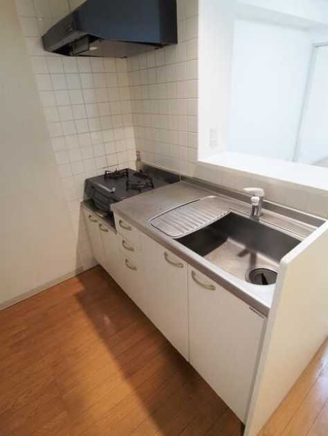 イーストヴァリュー弦巻　角部屋　オートロック　独立洗面台のキッチン