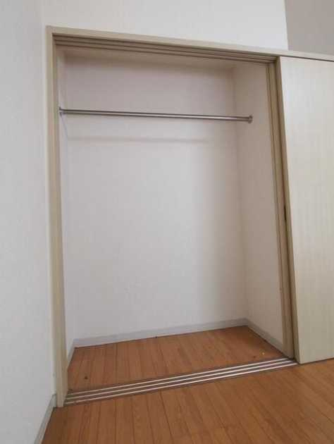 イーストヴァリュー弦巻　角部屋　オートロック　独立洗面台の収納