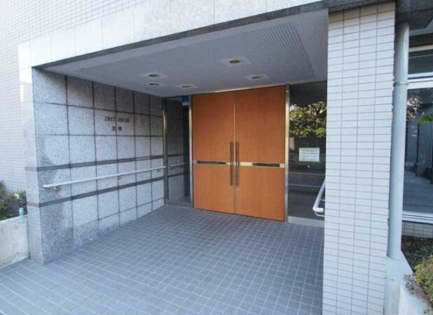 イーストヴァリュー弦巻　角部屋　オートロック　独立洗面台のエントランス