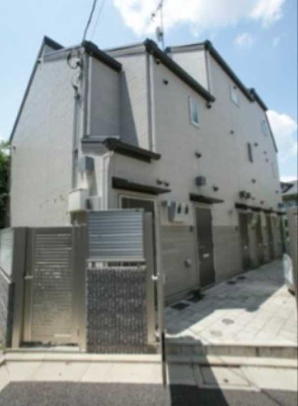 ROW HOUSE上馬　オートロック　ネット無料　最上階