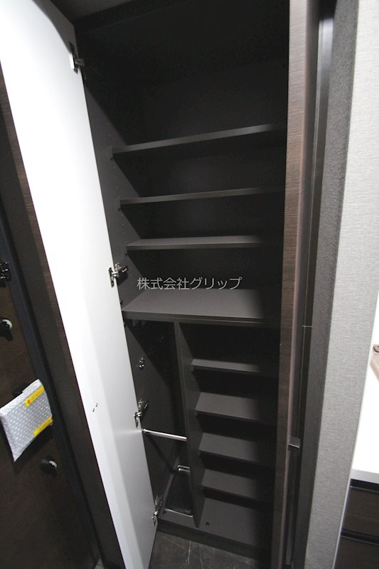 Le'a横濱天王町駅前通りの収納