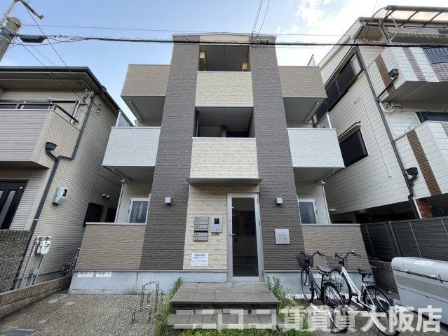 大阪市城東区新喜多東１丁目のアパートの外観