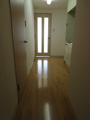 【玄関】 | ヴェルト川崎ウエスト | 玄関からお部屋に向けて