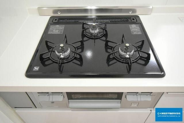 レスプロンディールのキッチン|コンパクトなキッチンで掃除もラクラク