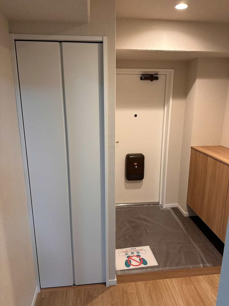 キングマンション心斎橋東の玄関