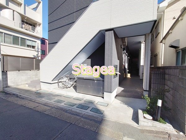 スリジエ 大宮のエントランス