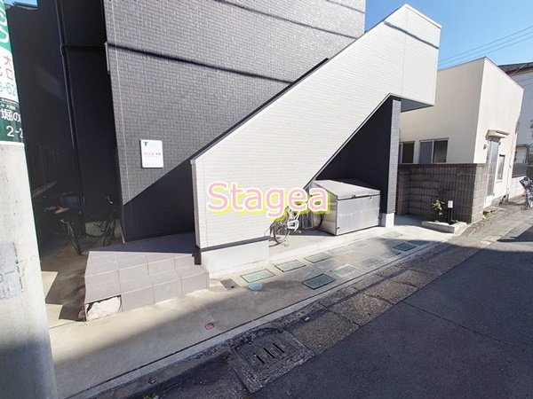 スリジエ 大宮のエントランス