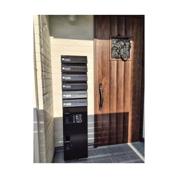ＣＡＳＡ　ＣＡＬＭＡ野田の玄関