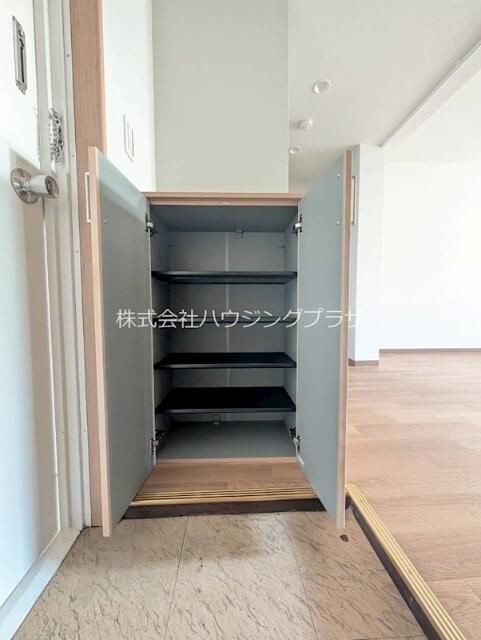 ティブロンコートの収納|こまごまとしたものを収納できそうですね