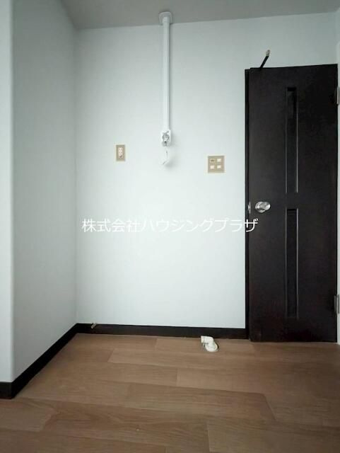 ティブロンコートの洗面所|脱衣スペースもあります