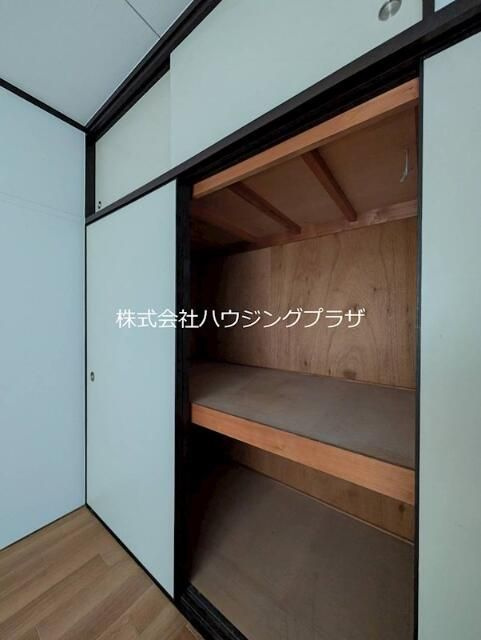 ティブロンコートの収納|大きなスペースがあり、収納には困りません