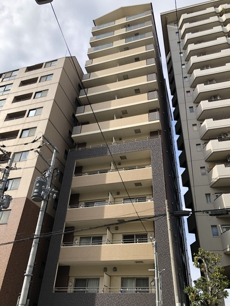 クローバー・ビュー上本町の外観
