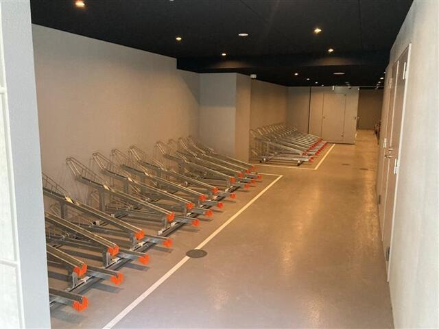 S-RESIDENCE堺筋本町Deuxの駐車場
