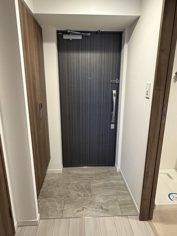 S-RESIDENCE東三国amanteの玄関
