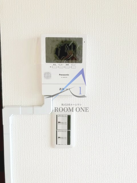鶯谷マンションのセキュリティ|モニター付きインターホンです。