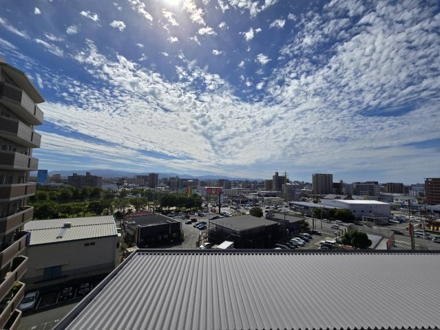 【展望】 | アンピール箱崎東 | 南東向き！陽当たり・通風良好なので洗濯物がよく乾きそうです