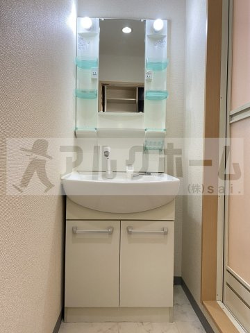 サンドレンスコートの独立洗面台