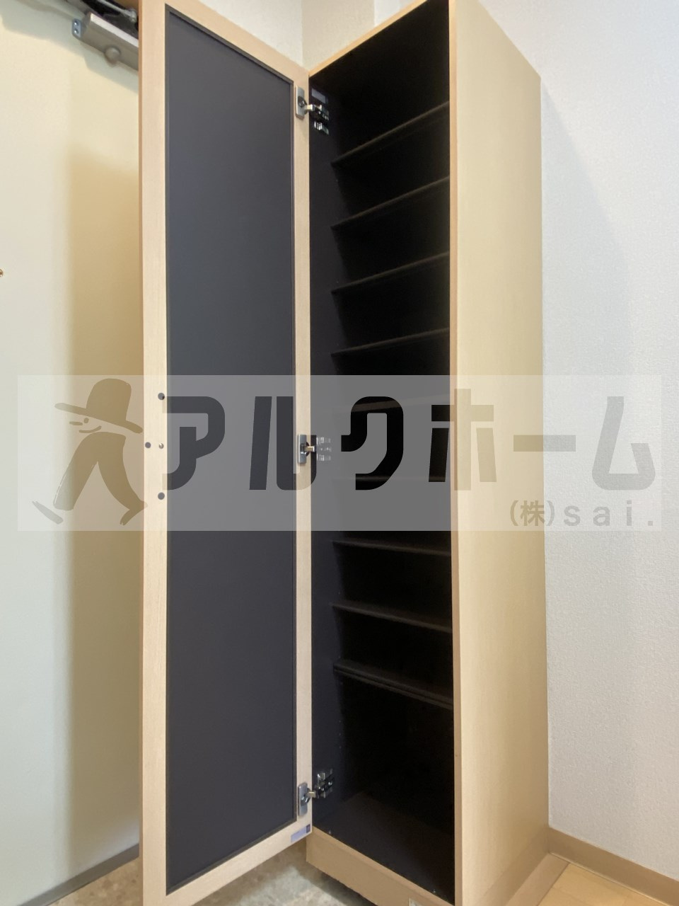 サンドレンスコートの玄関