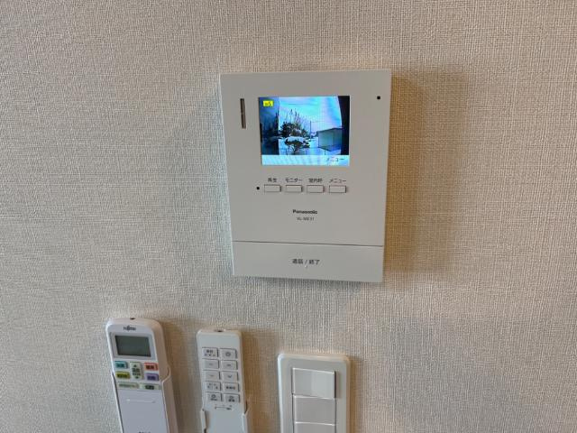 リュミエールの内装|カメラ付インターホン