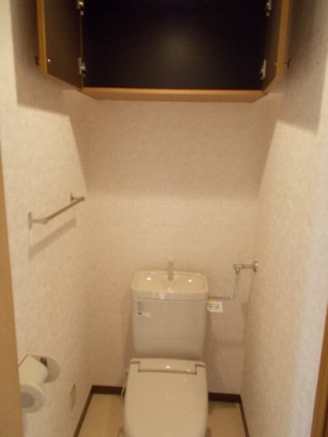 サニーフィールドのトイレ|コンパクトで使いやすいトイレです