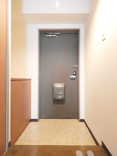パークヒルズ一社の玄関|明るい玄関です