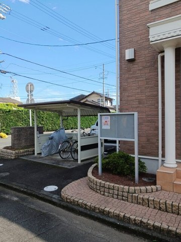 サウザンド，エムのその他