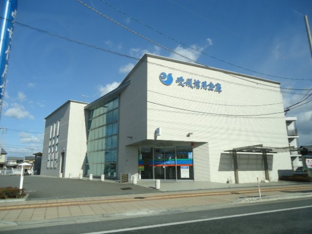 パンデュール・エム　Ⅱの周辺|愛媛信用金庫西条支店まで553ｍ