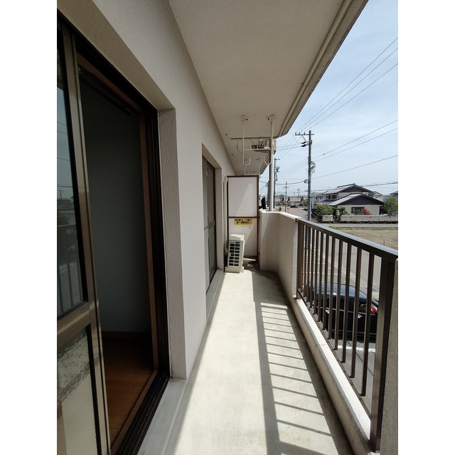 関市東新町５丁目のアパートのバルコニー