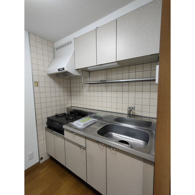 関市東新町５丁目のアパートのキッチン