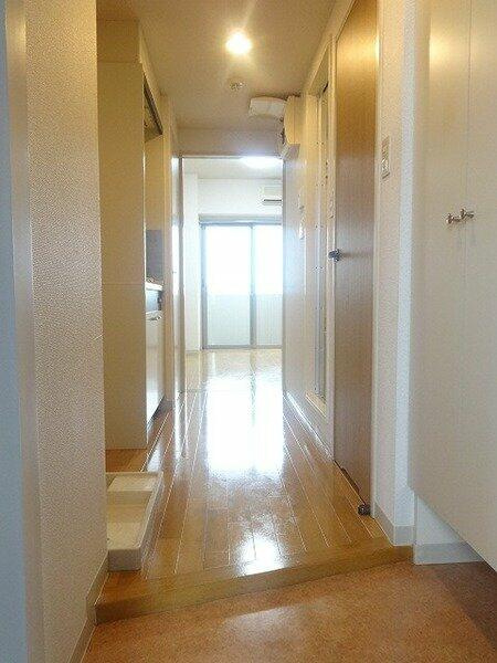 プレール学芸大学弐番館の玄関