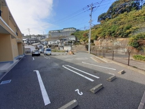 クレメントプリートＫＧの駐車場