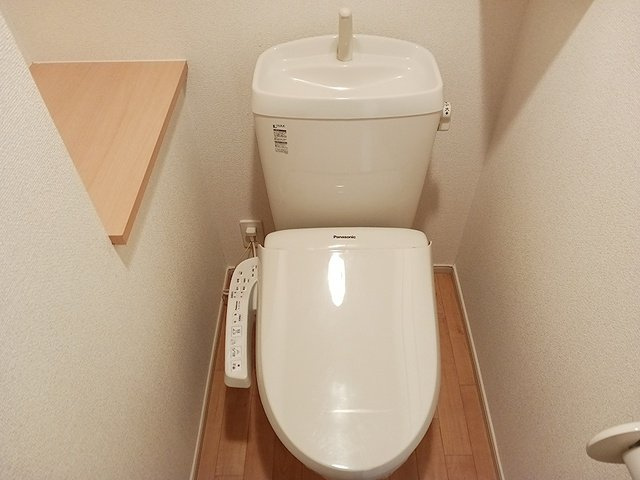 クロッシングⅡＡのトイレ|清潔感のあるトイレです