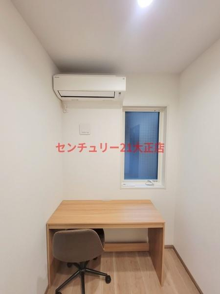 弁天町4丁目貸家の洋室