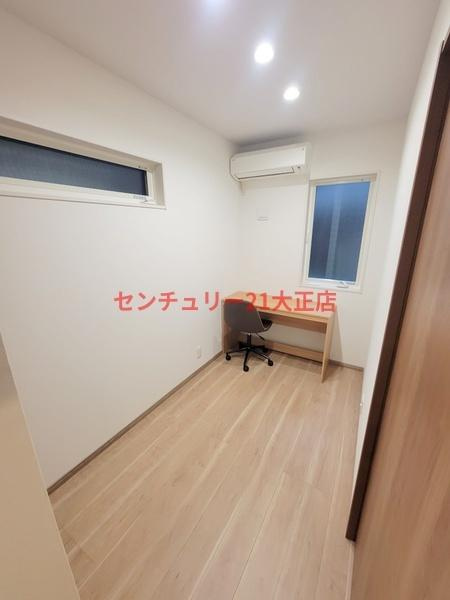 弁天町4丁目貸家の洋室