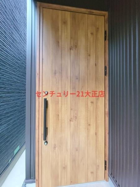 弁天町4丁目貸家の玄関