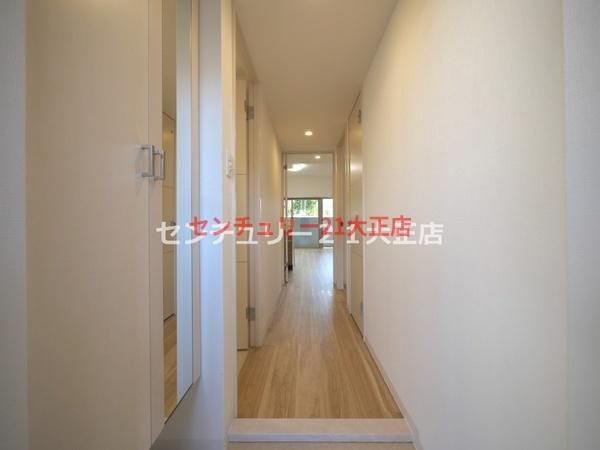 メゾンドボヌール弁天町の玄関