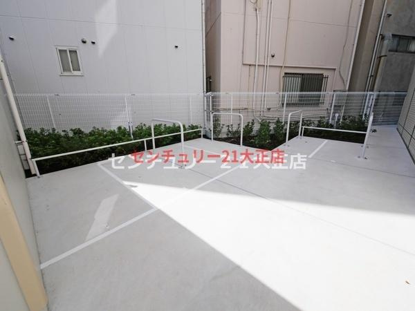 メゾンドボヌール弁天町の駐車場