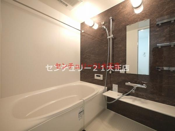 メゾンドボヌール弁天町の浴室