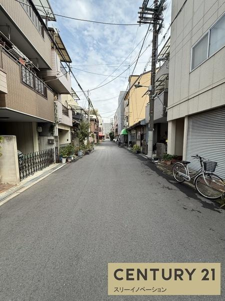 平尾3丁目中古戸建の前面道路含む現地写真