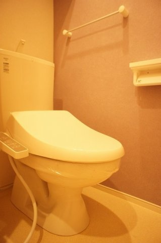 ブライトヒルズＡのトイレ|清潔感のあるトイレです