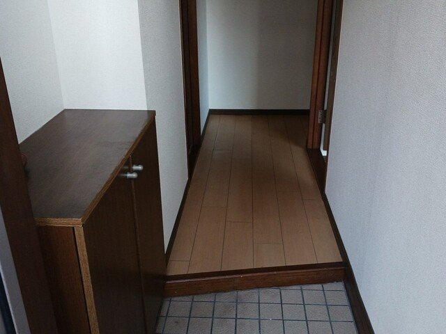 ネクステージ・あらこの玄関|落ち着いた玄関です