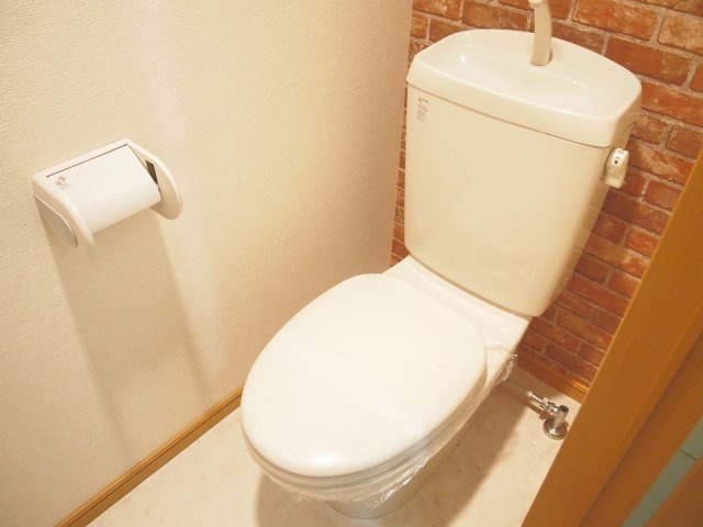 アメニティ栄のトイレ|ゆったりとした空間のトイレです