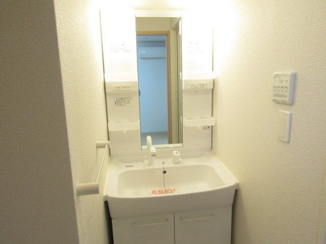 レジデンス　Ｔ＆Ｔの洗面所|コンパクトで使いやすい洗面所