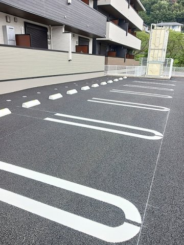 ヒカルサ　小牧田県ウエストの駐車場|駐車場です