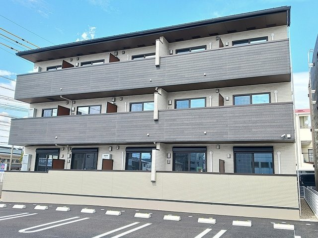ヒカルサ　小牧田県ウエストの外観|建物外観を気になさる方へ、見た目の良い物件です