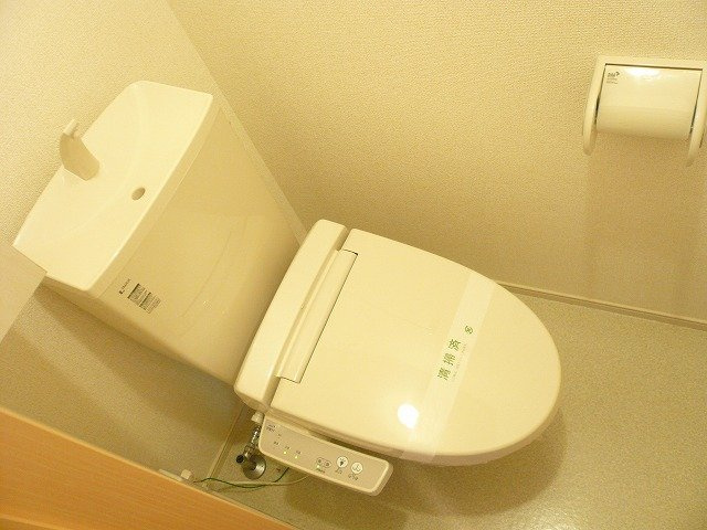 ネオ　クローネ　ＭＭＳのトイレ|ゆったりとした空間のトイレです