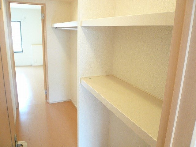 ネオ　クローネ　ＭＭＳの収納|大きなものも収納できそうです
