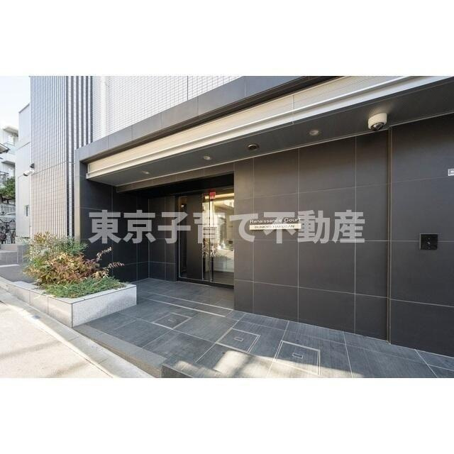 ルネサンスコート文京白山のエントランス